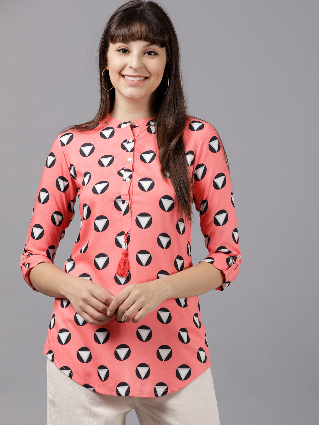 Vishudh Women Coral Pink & Black Printed Top