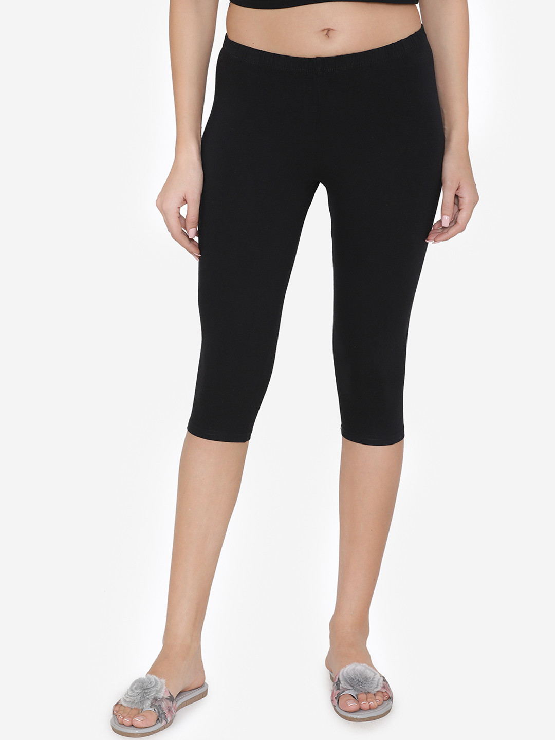 Vami Women Black Solid Three-Fourth Leggings