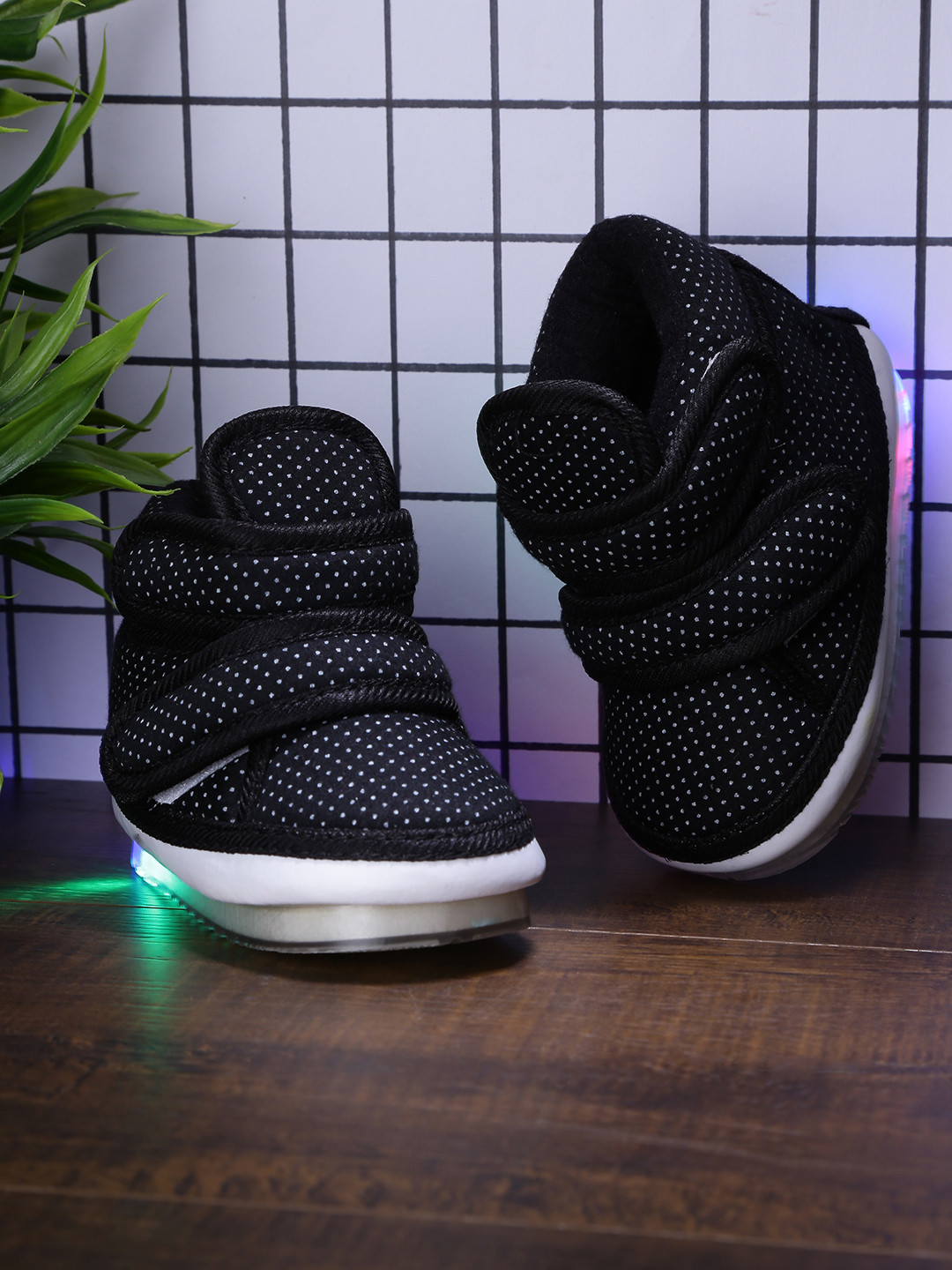 CHiU Kids Black Printed Textile Mid-Top Slip-On Sneakers With LED