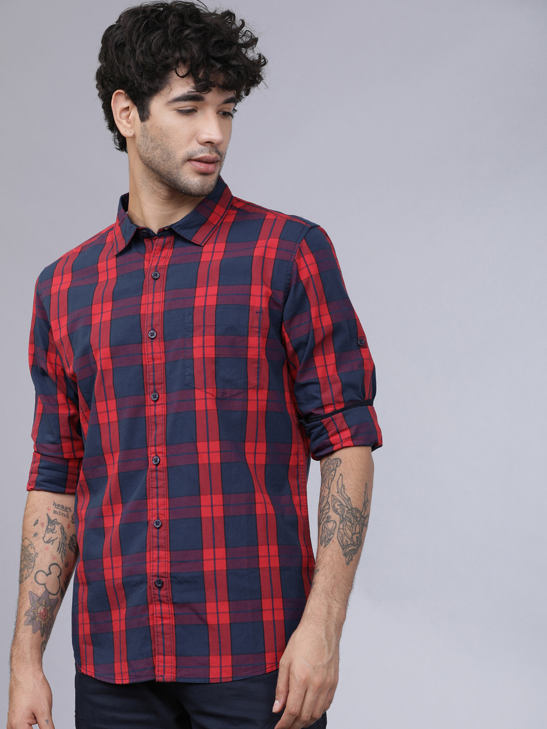 HIGHLANDER Men Navy Blue & Red Slim Fit Yarn Dyed Checked Casual Shirt