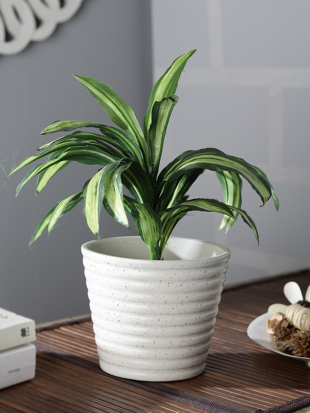 CDI White Textured Ringer Flower Pot