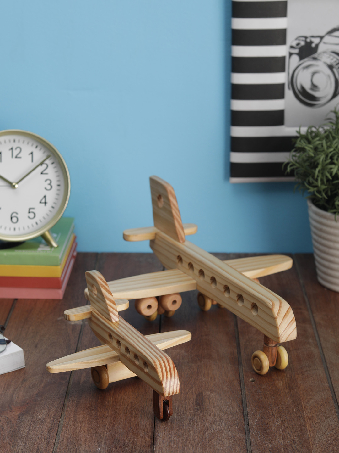 VarEesha Airbus Beige Wood Natural Living Room Set of 2 Small Showpieces - 5.5 Inches