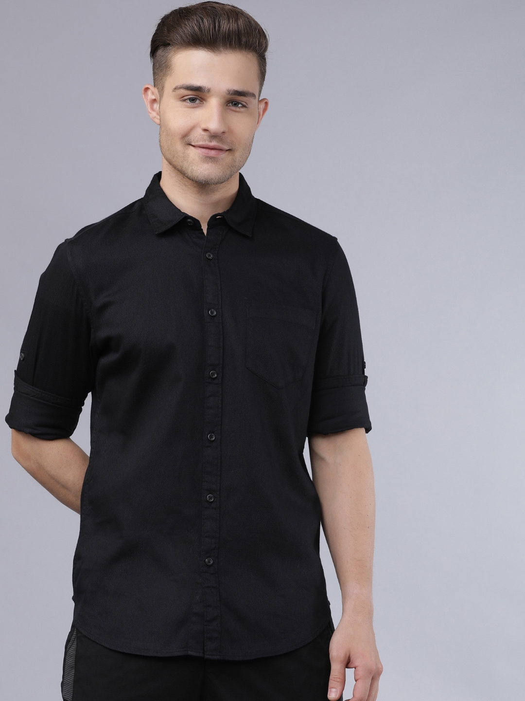 LOCOMOTIVE Men Black Slim Fit Solid Casual Shirt