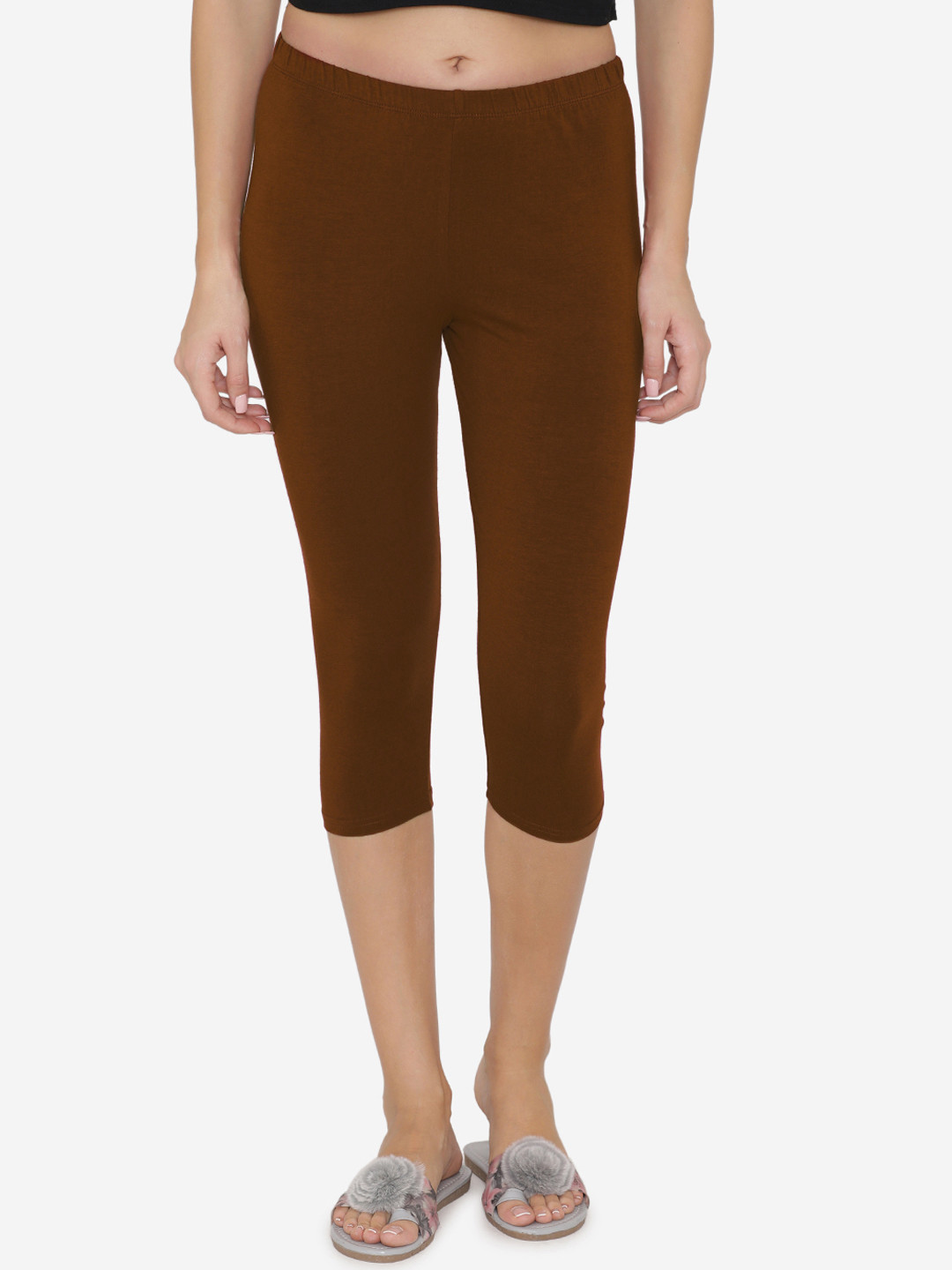 Vami Women Brown Solid Capri Leggings