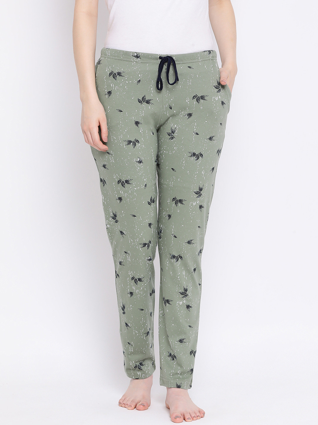 Kanvin Women Green & Black Floral Print Lounge Pants