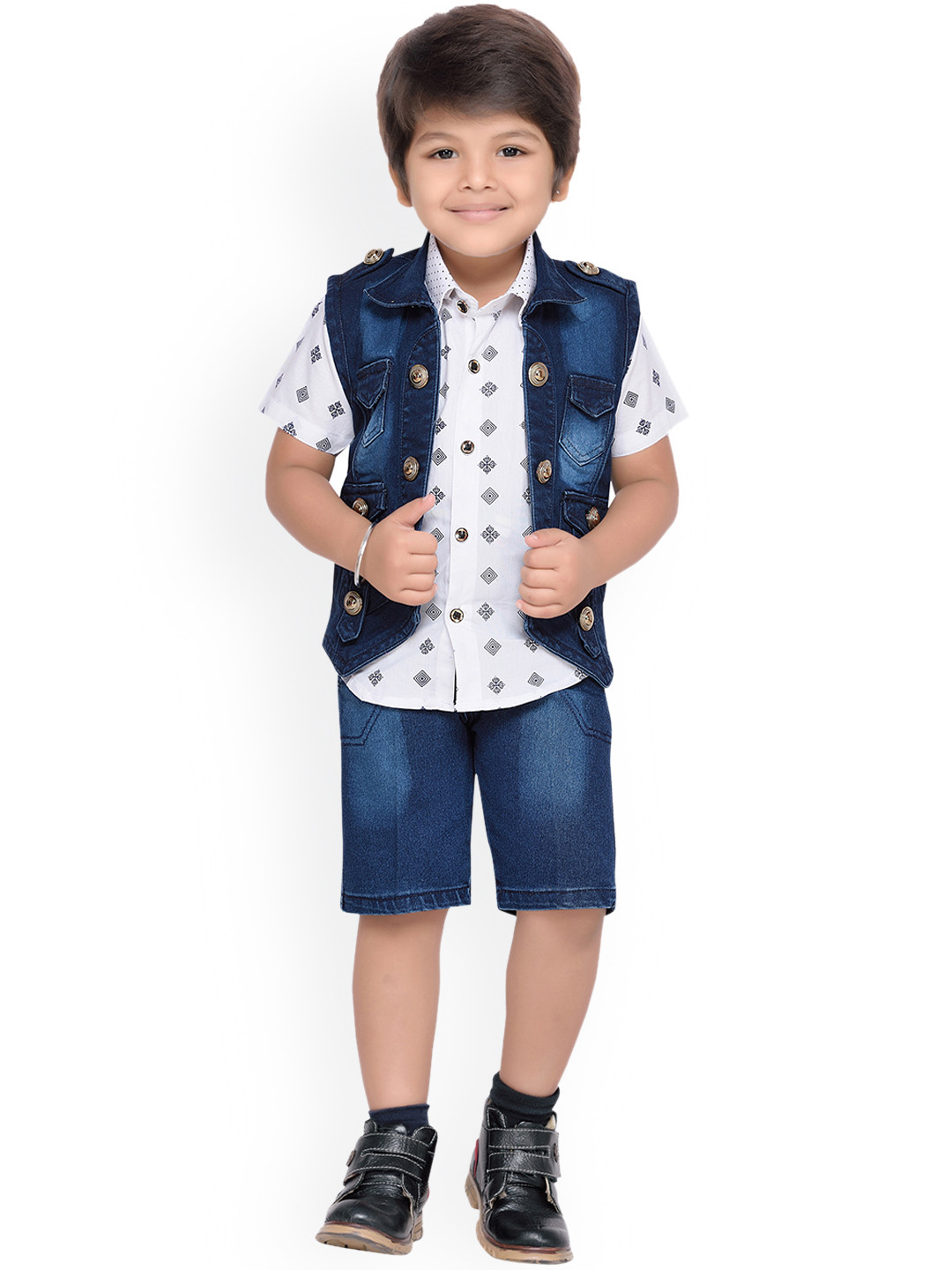 Aj DEZInES Boys Blue & White Printed Shirt With Shorts & Waistcoat