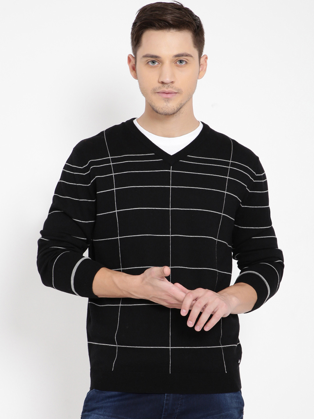 t-base Men Black & White Checked Pullover Sweater