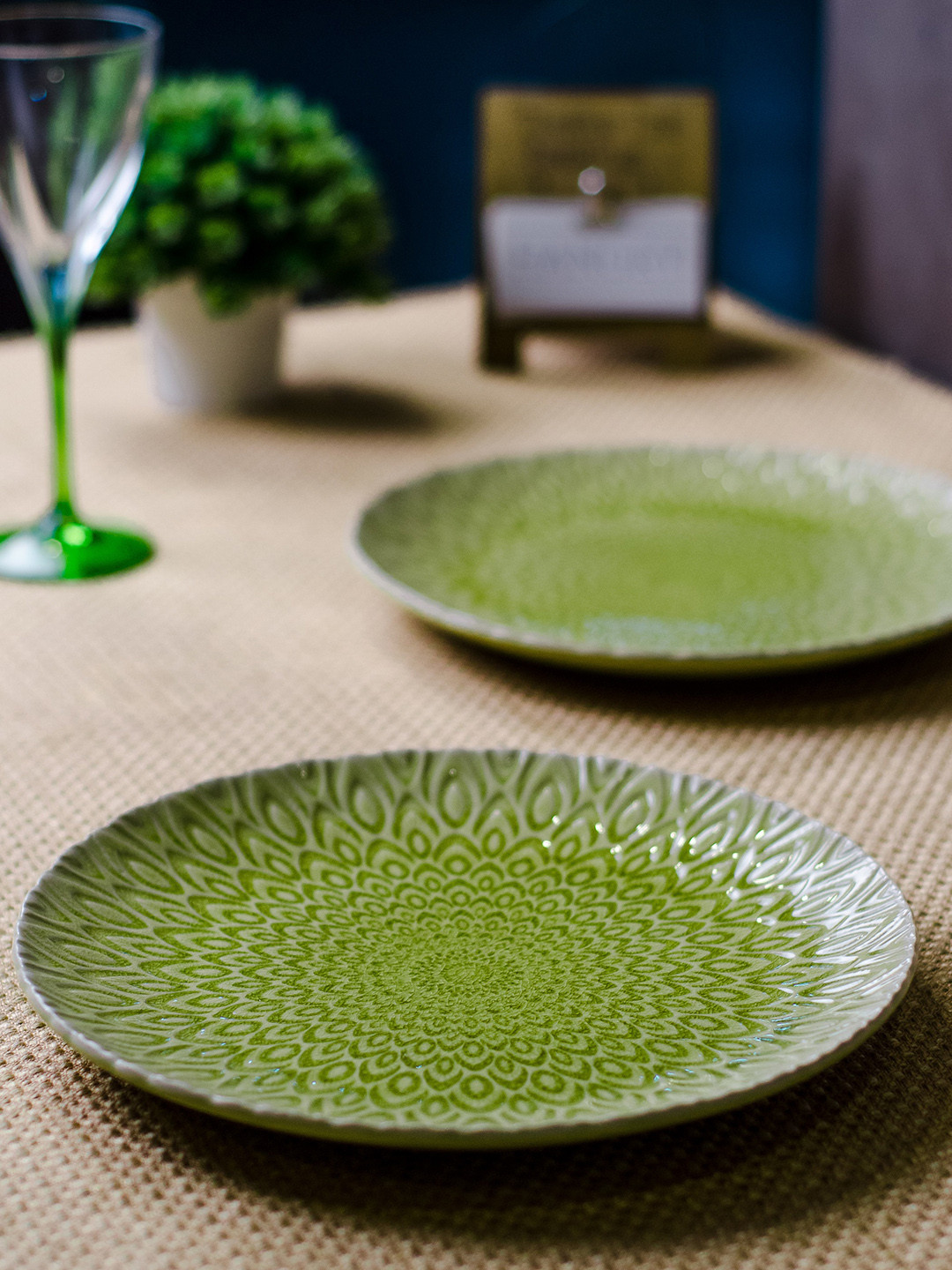 GOODHOMES Set Of 2 Lime Green Emboss Printed Stoneware Dinner Plates
