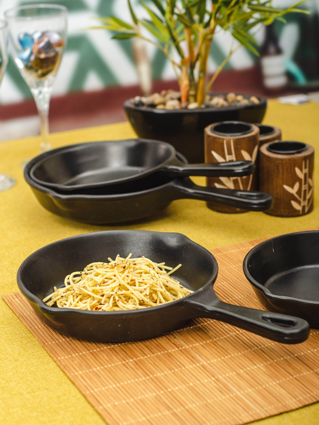 GOODHOMES Black Solid Melamine Dishwasher Safe 4 Piece Dinner Set