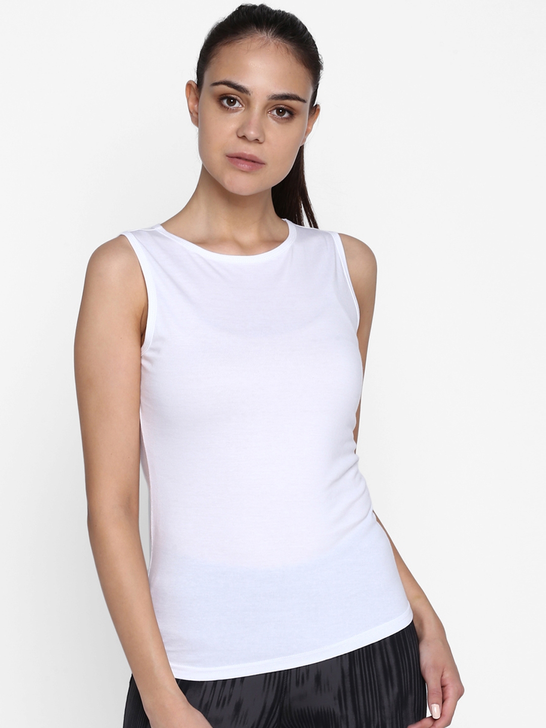 sleeveless white t shirt womens