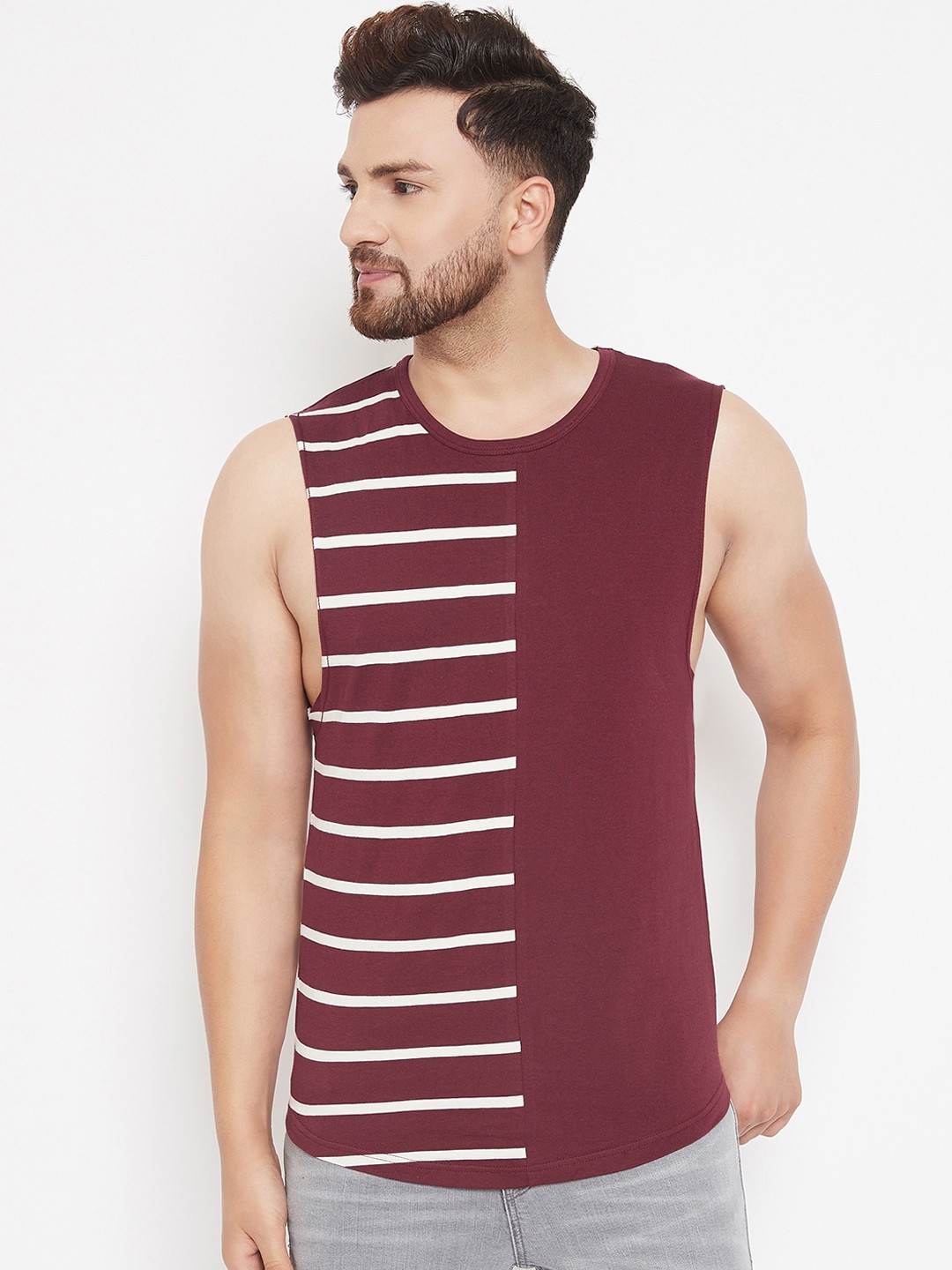 Hypernation Men Maroon & White Striped Round Neck T-shirt