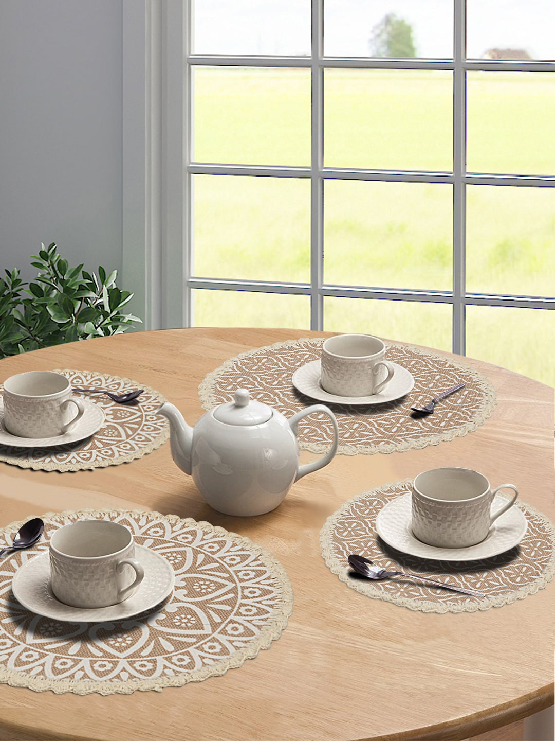 Saral Home Set of 4 Beige & White Printed Decorative Crotchet Anti-Skid Table Placemats