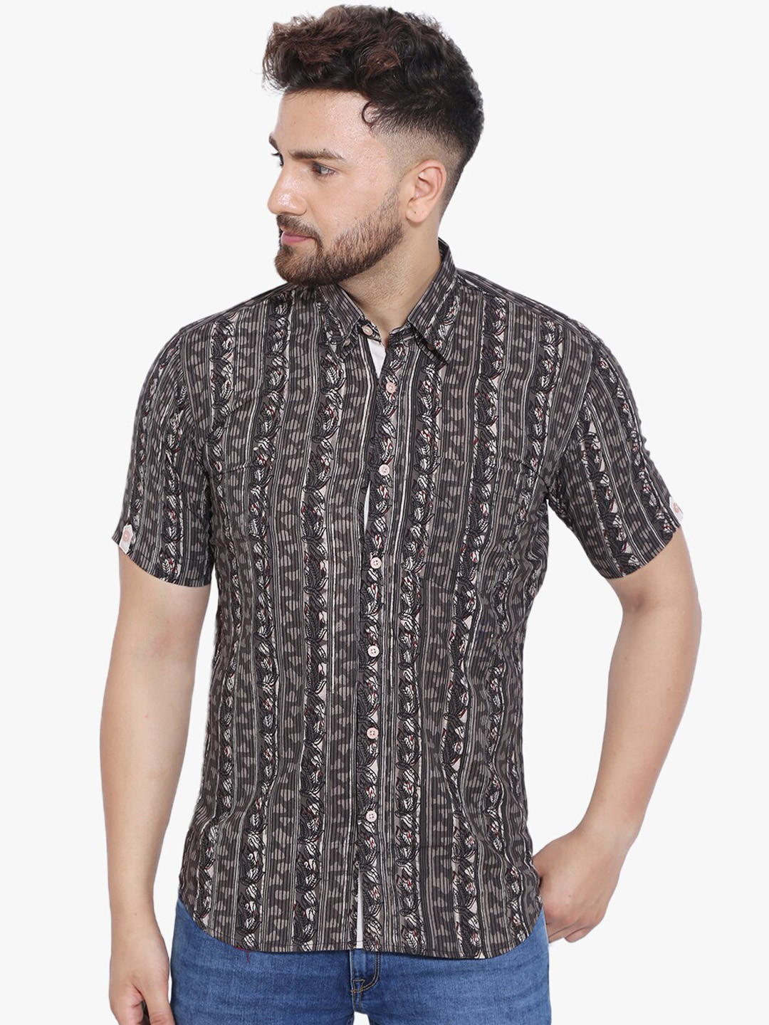 Wintage Men Grey & Black Tailored Fit Print Casual Shirt