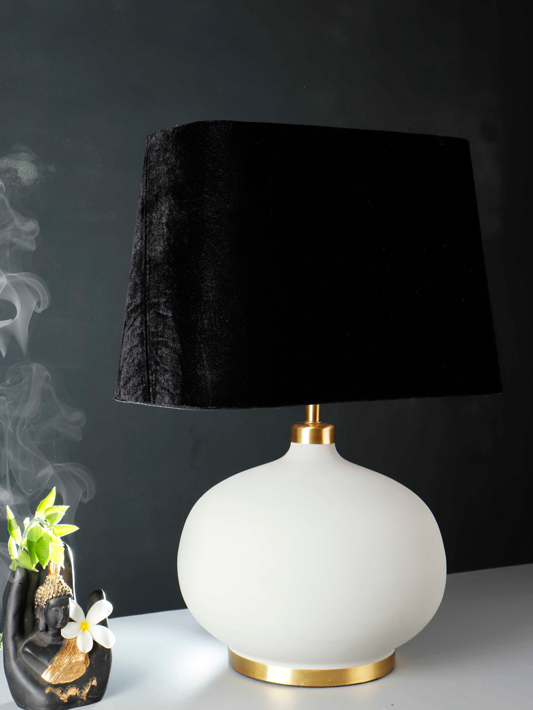 Grated Ginger Black & Grey Solid Handcrafted Buffet Table Lamp with Shade