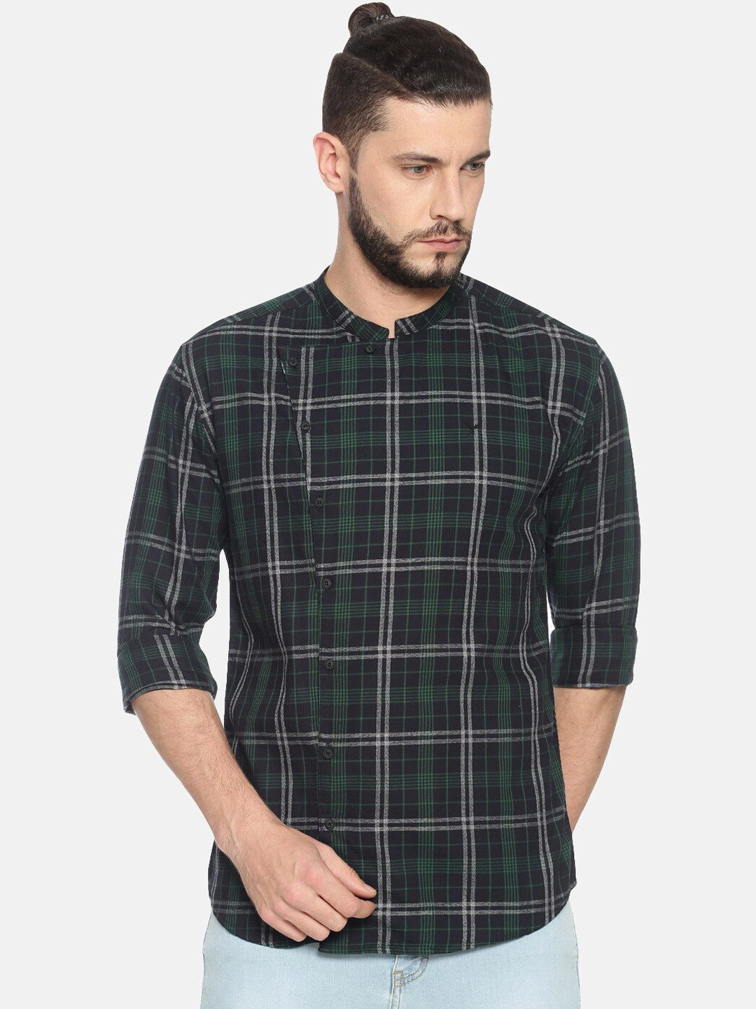 SHOWOFF Men Black & Green Slim Fit Checked Casual Shirt