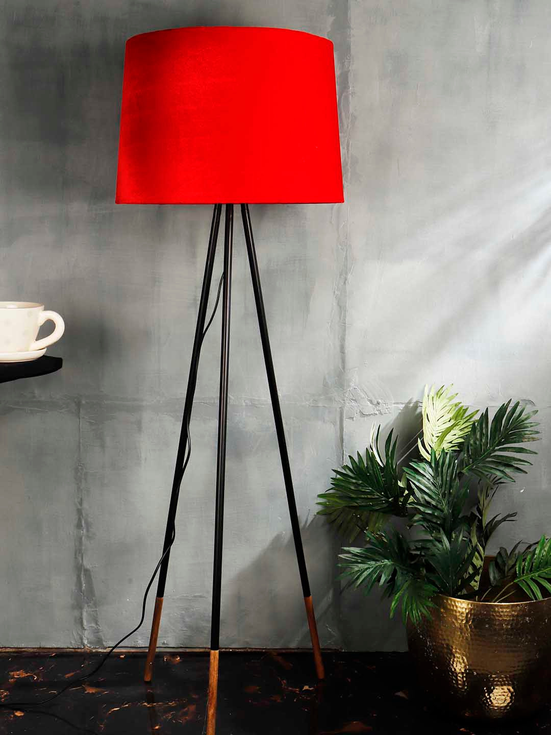 Grated Ginger Red Solid Handcrafted Tripod Lamp