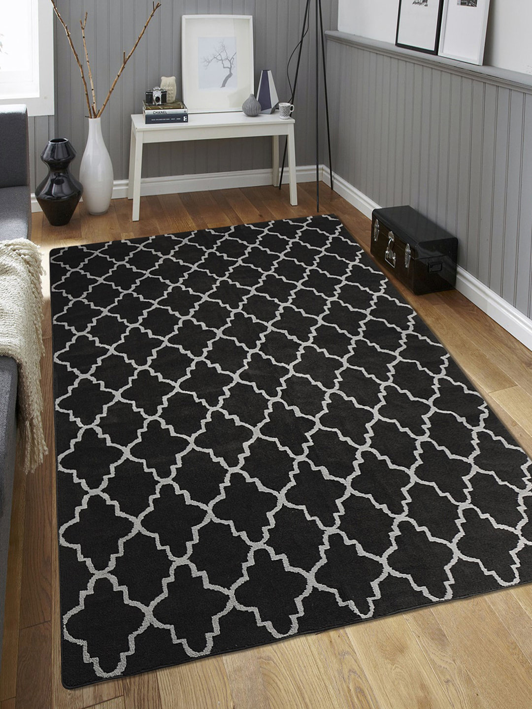 Saral Home Black & Grey Geometric Ogee Designer Anti-Skid Carpet