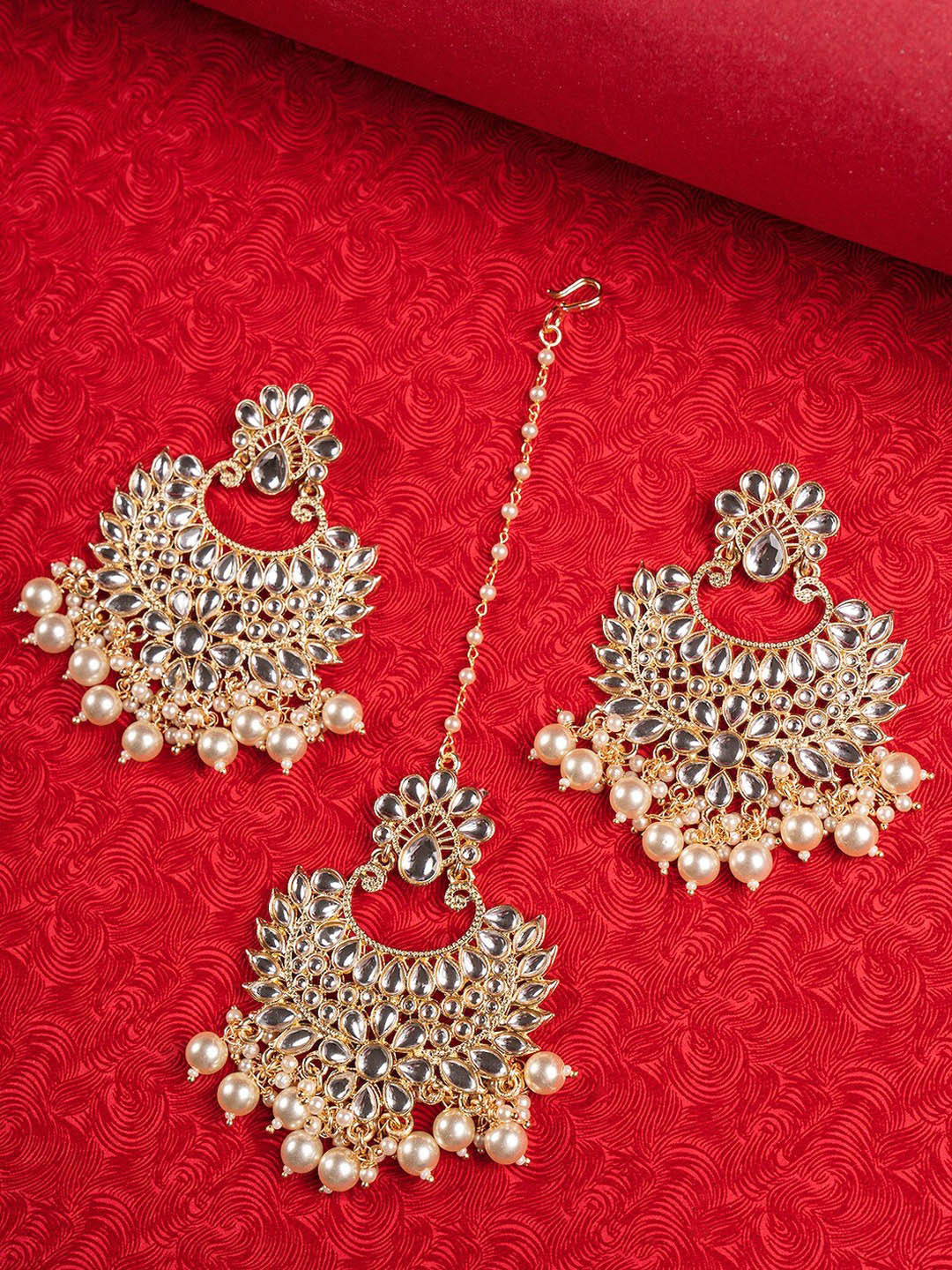 Shoshaa Gold-Plated White Kundan-Studded Beaded Handcrafted Jewellery Set