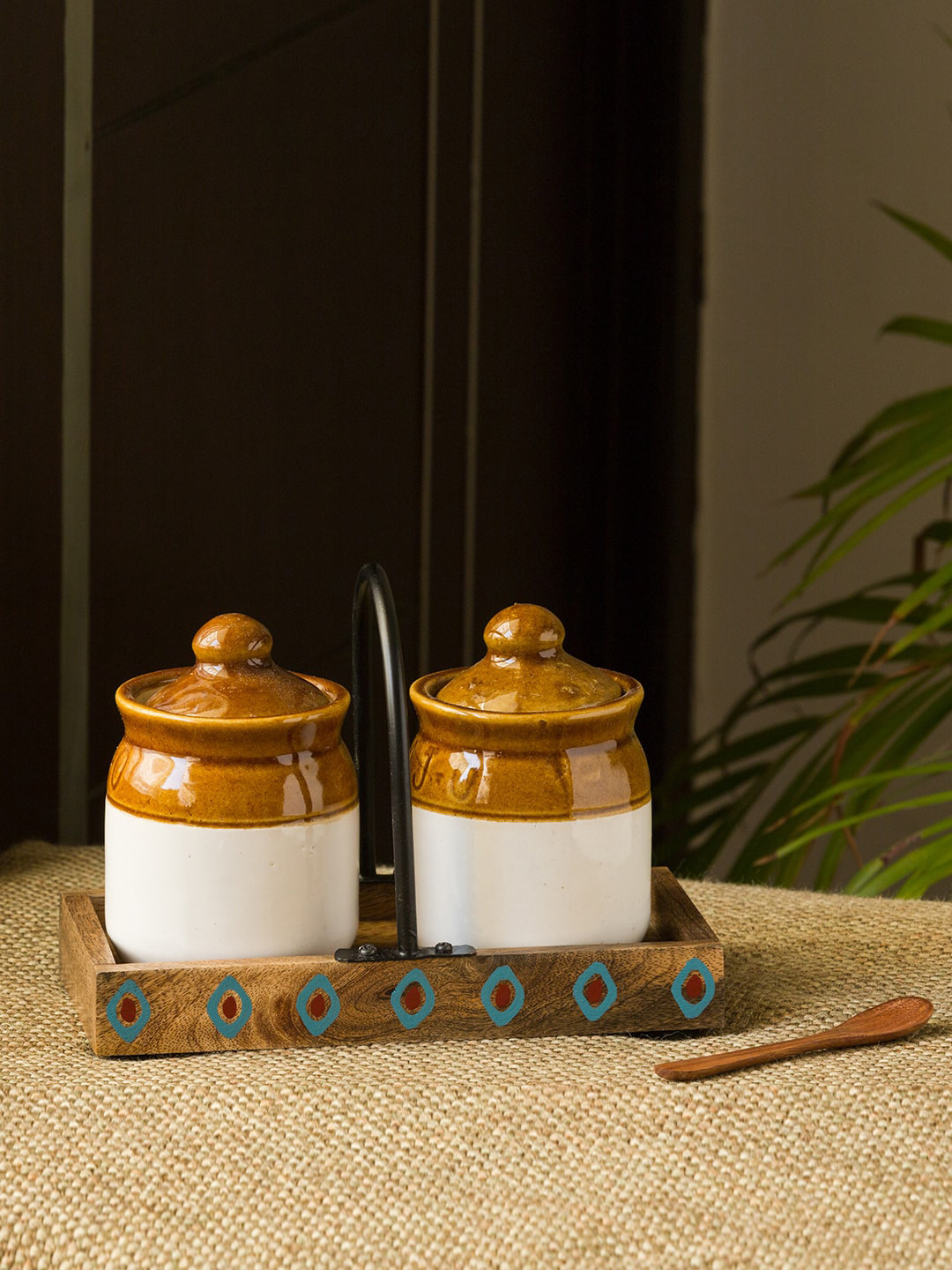 ExclusiveLane Set Of 2 Old Fashioned Martaban Ceramic Chutney & Pickle Jar Set With Tray
