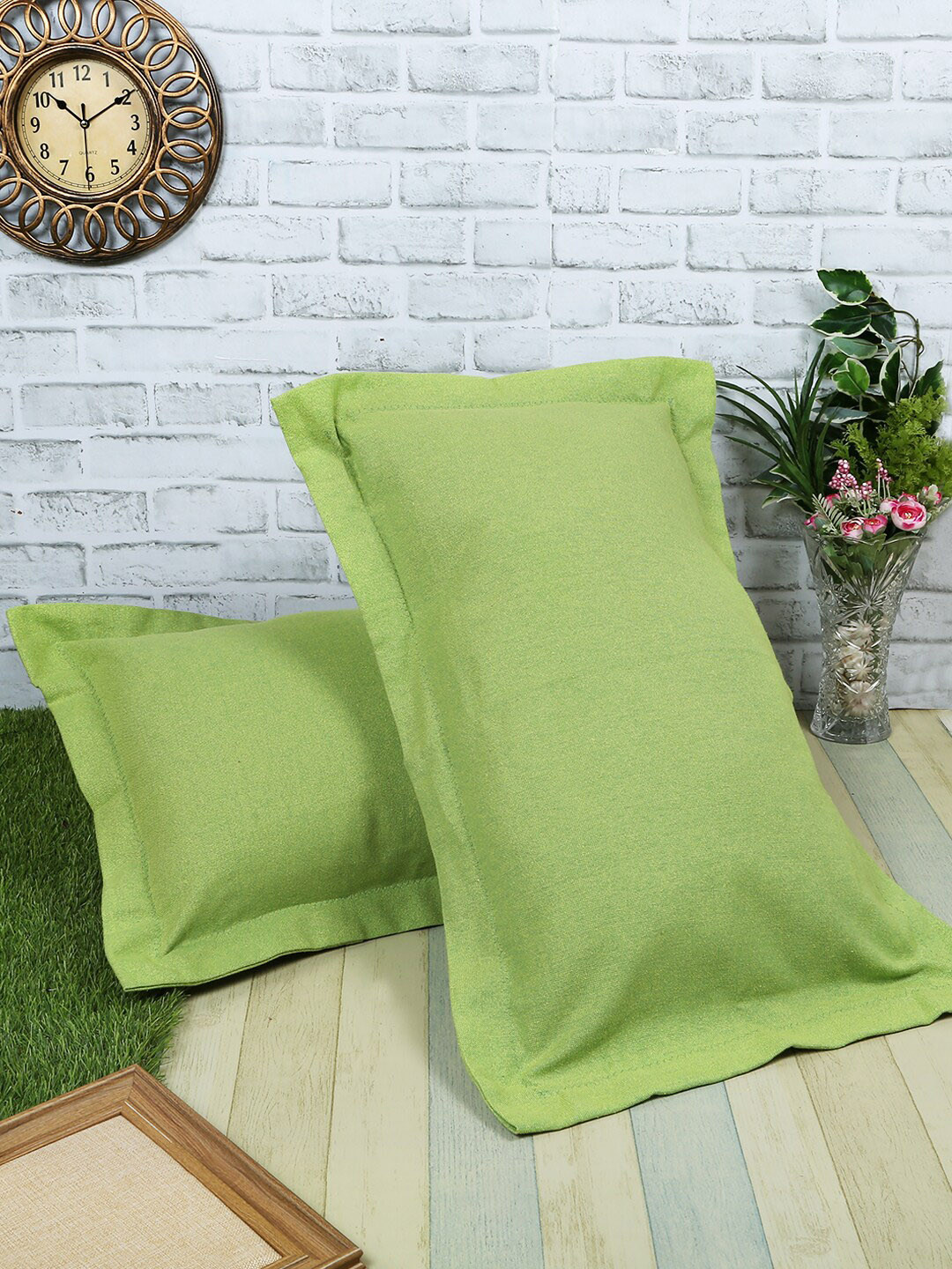 Soumya Set Of 2 Green Solid Pillow Covers