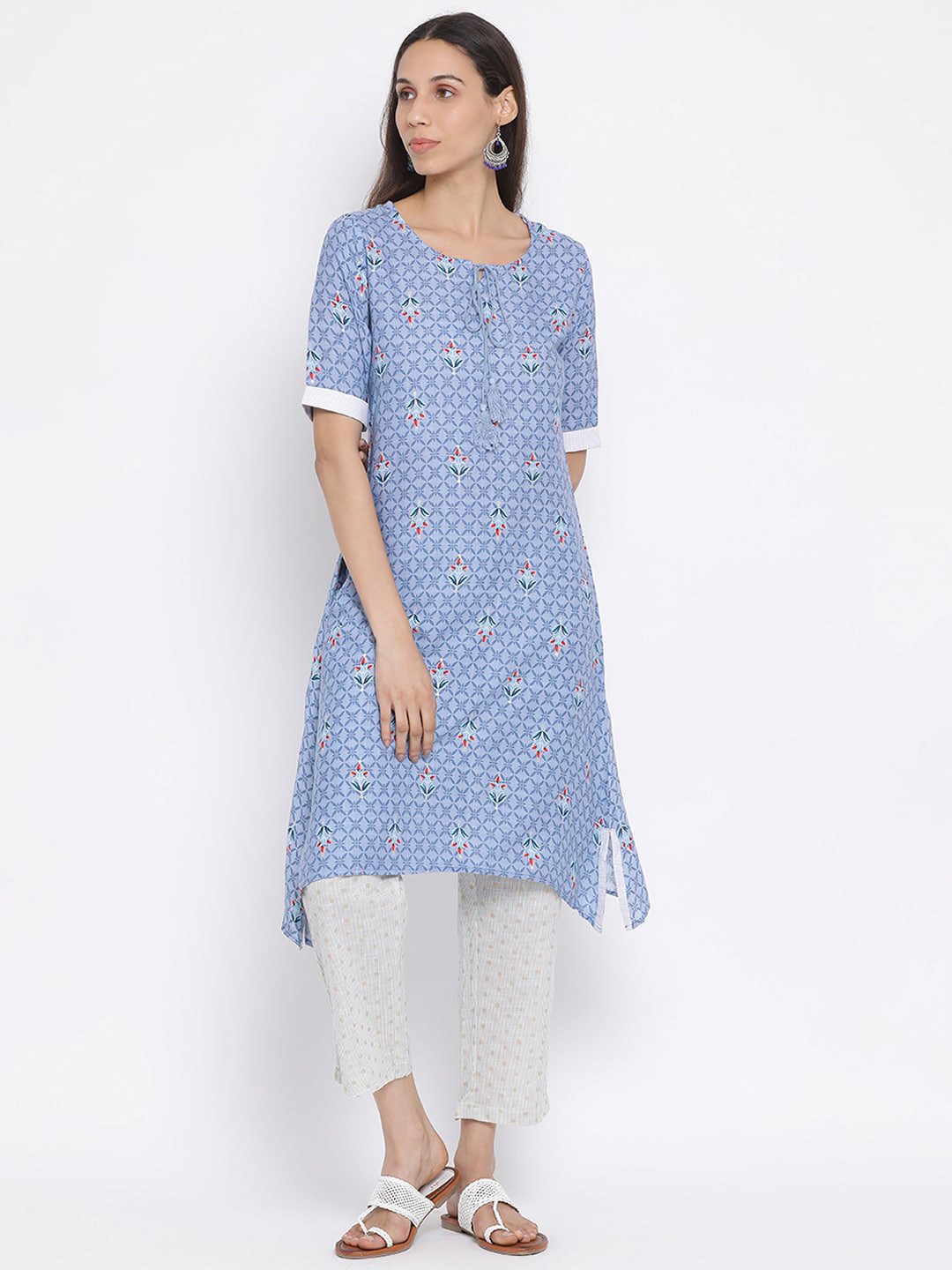 Span Women Blue Printed Kurta with Trousers