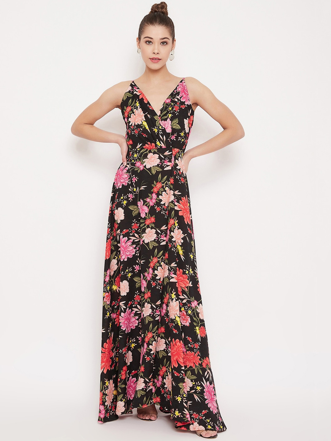 Berrylush Women Black Printed Maxi Dress