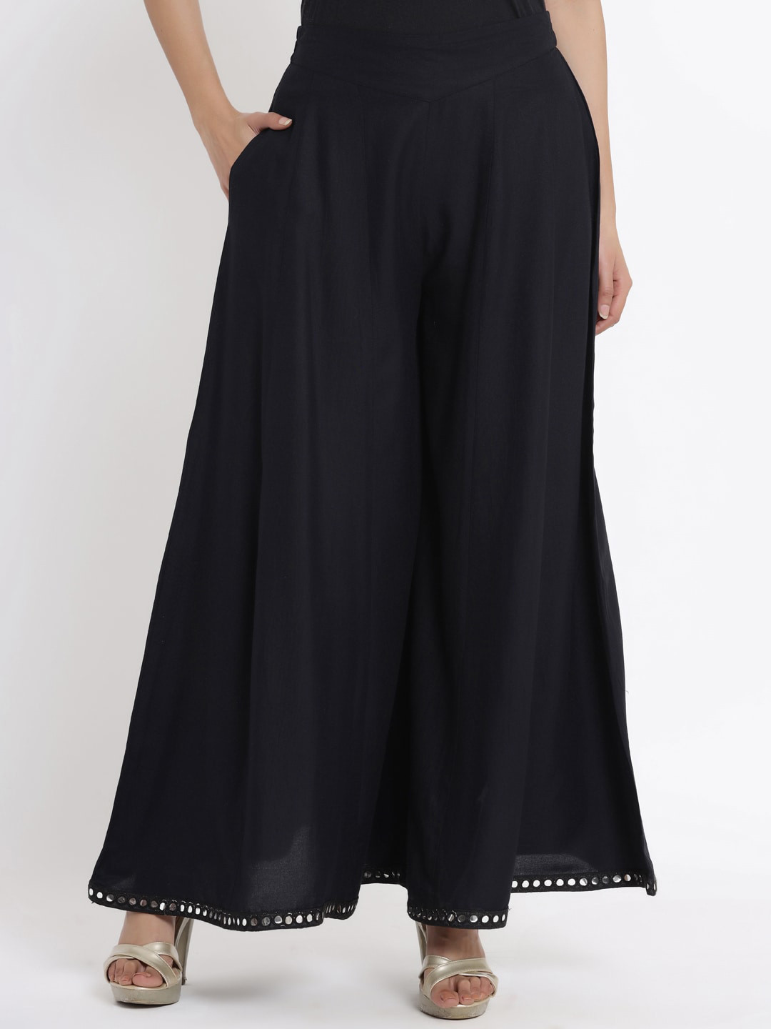 Juniper Women Black Solid Flared Palazzos