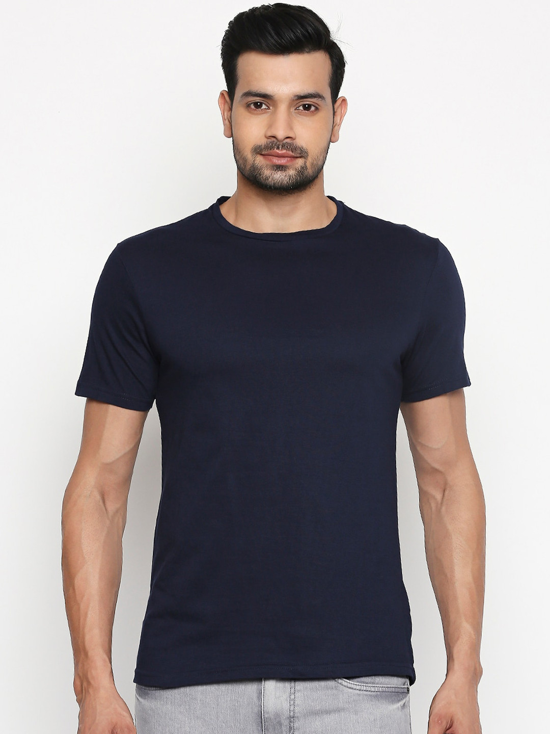 People Men Navy Blue Solid Round Neck T-shirt