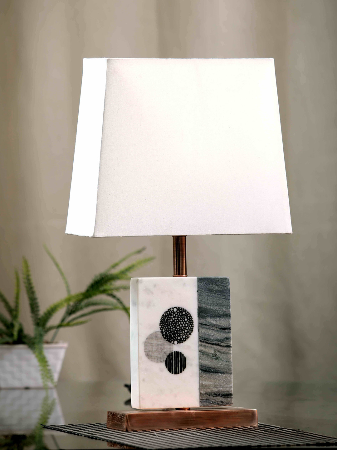POSH-N-PLUSH White & Black Solid Marble Lamp