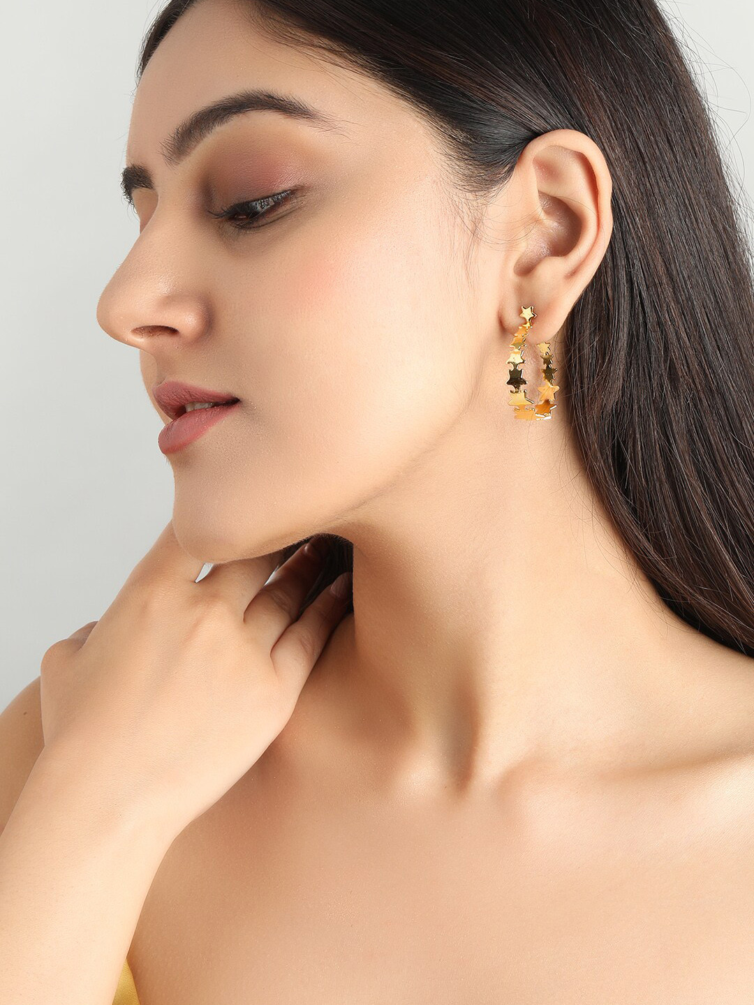 TOKYO TALKIES X rubans FASHION ACCESSORIES Pack Of 2 Gold-Plated Star Shaped Earrings