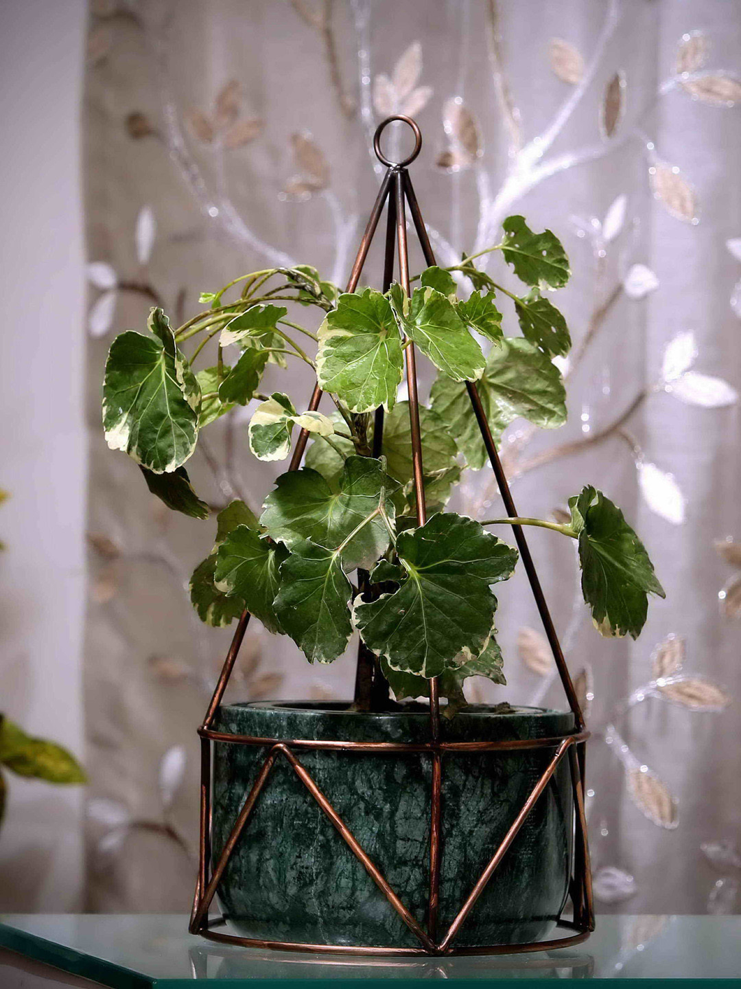 POSH-N-PLUSH Green & Copper-Toned Antique Metal Filigree Planter