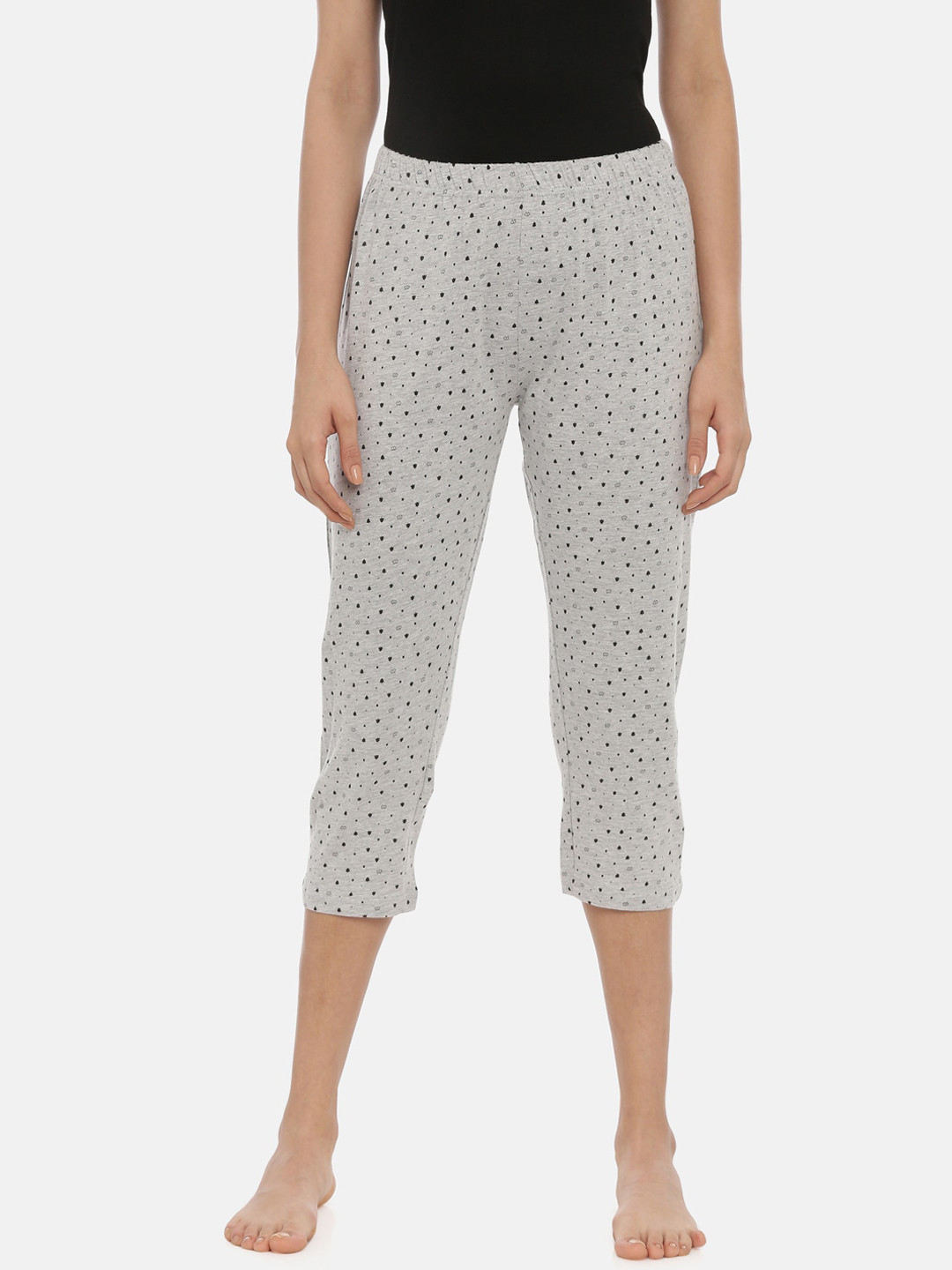 Curare Women Grey & Black Printed Capris