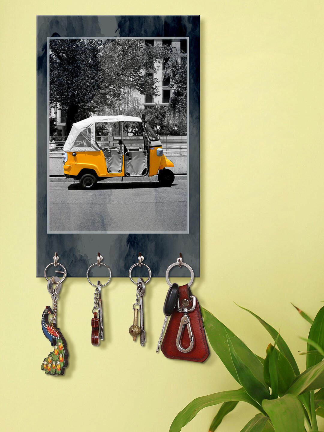 999Store Grey & Yellow Aotu Pattern Keyholder