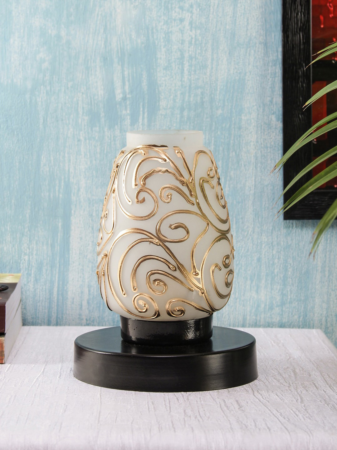 Devansh Gold-Toned & White Textured Mosaic Glass Table Lamp