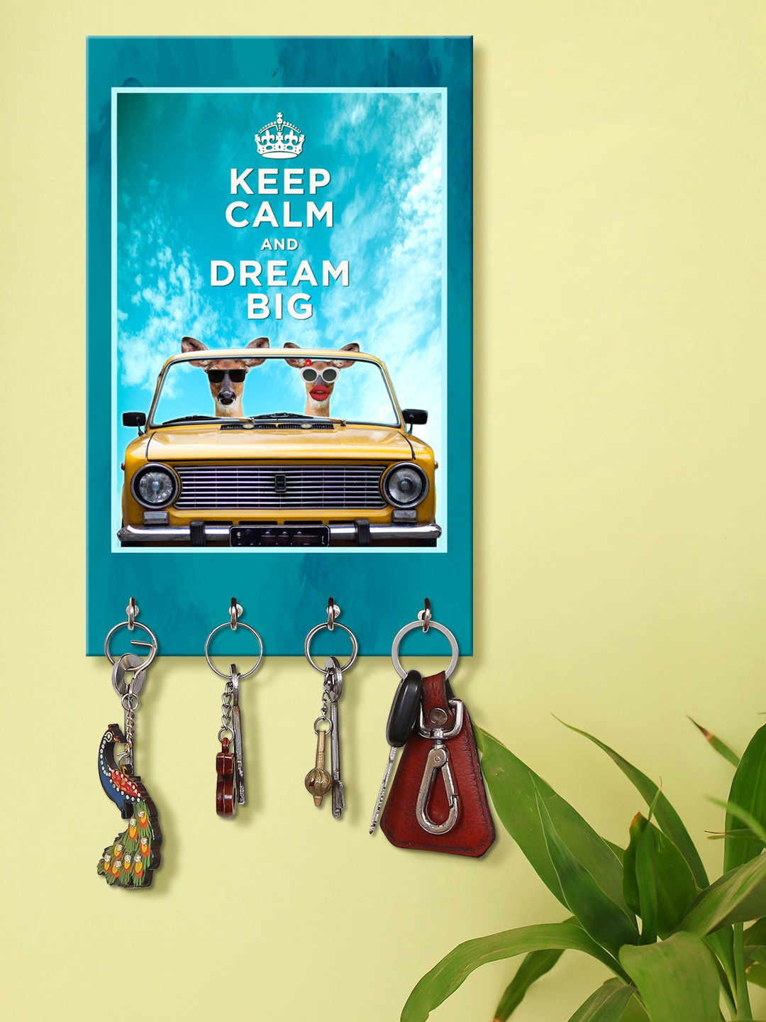 999Store Blue & Yellow Keep Calm And Dream Big Pattern Wooden Keyholder