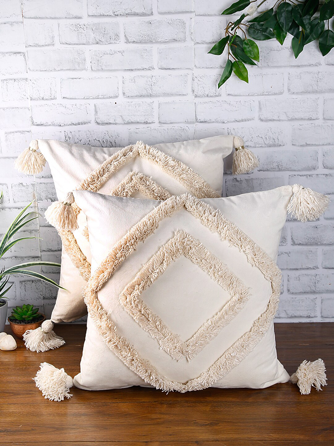 eyda Set of 2 Off-White Textured Square Velvet   Cushion Covers