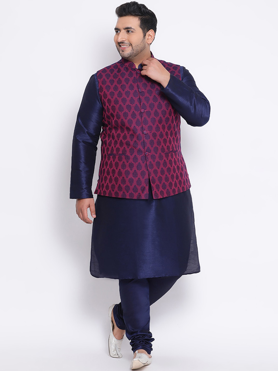 KISAH PLUS Men Navy Blue & Purple Solid Kurta with Churidar & Nehru Jacket