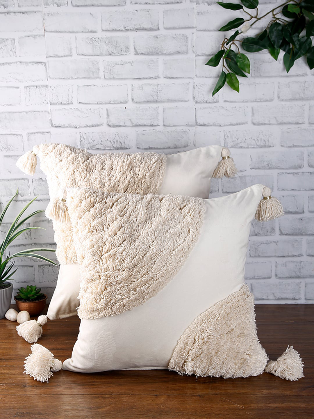 eyda Set of 2 Off-White Textured Square Velvet   Cushion Covers