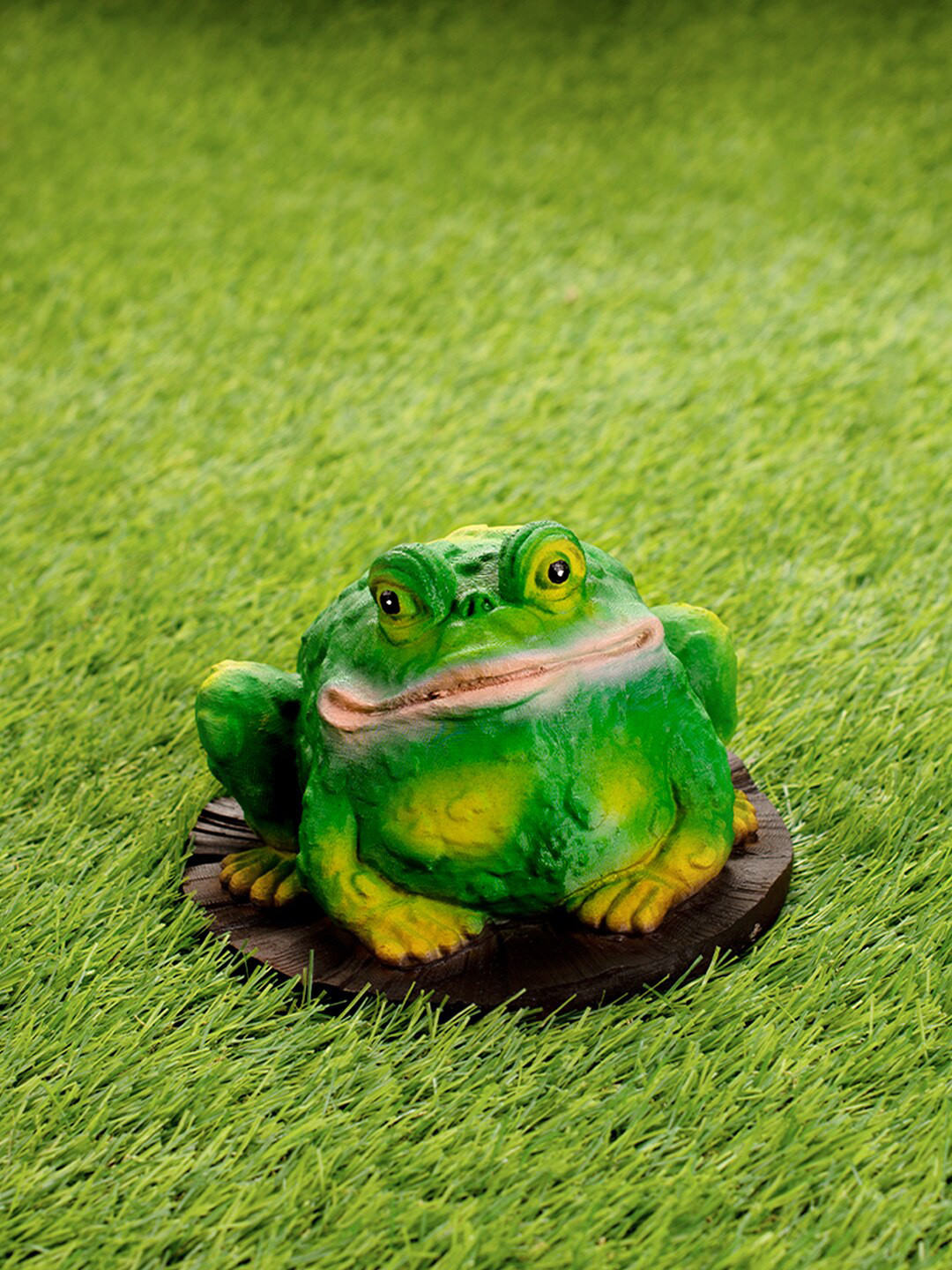 green girgit Green & Yellow Resin Colorful Frog Garden Decor