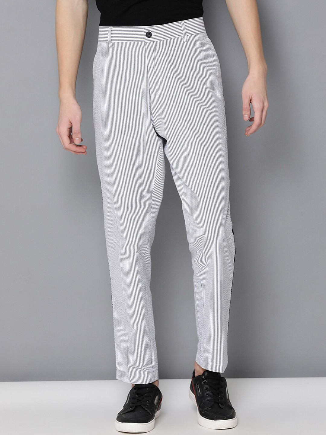 Antony Morato Men White Tapered Fit Solid Regular Trousers