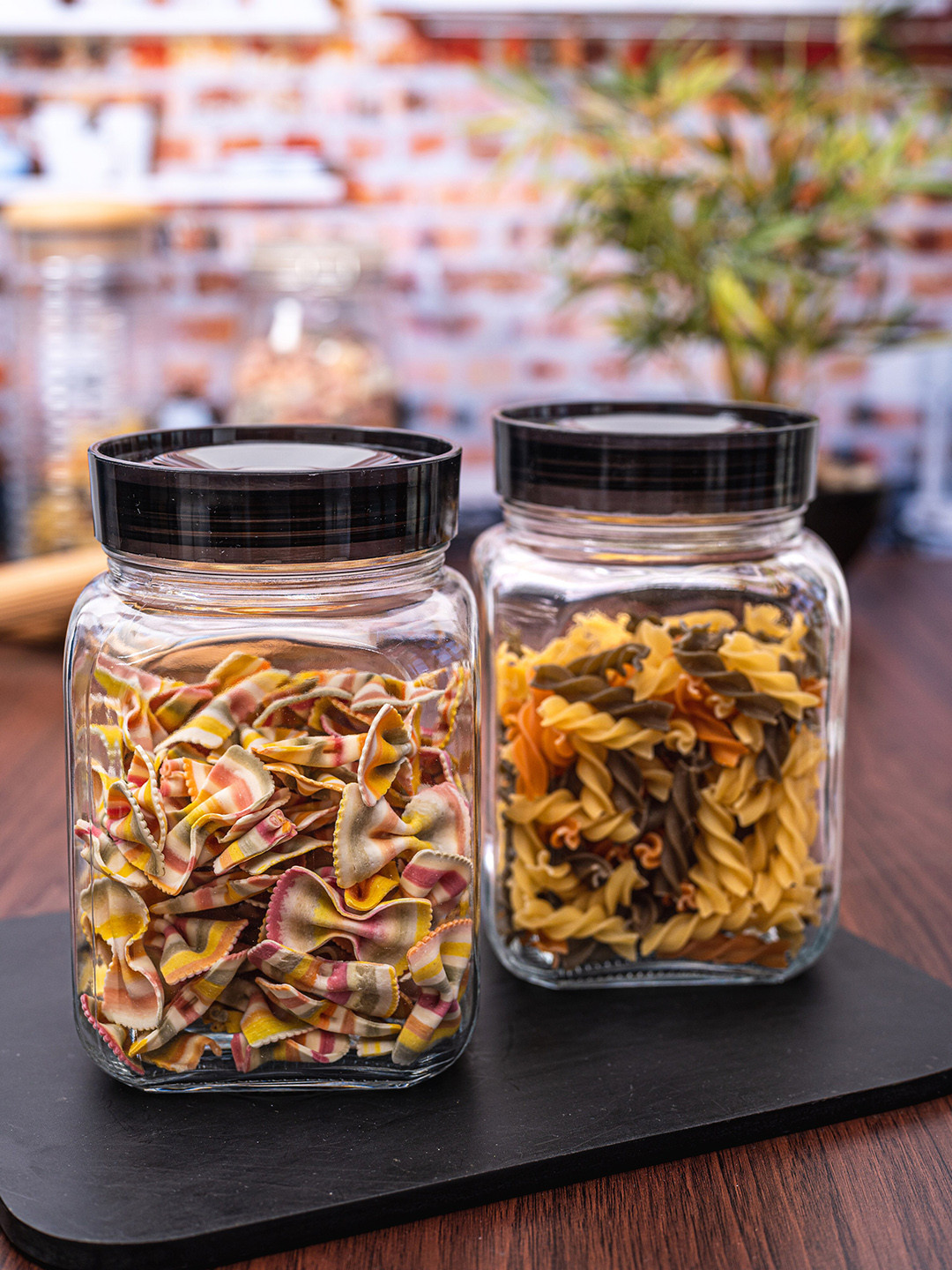 GOODHOMES Set of 2 Transparent Airtight Glass Jars