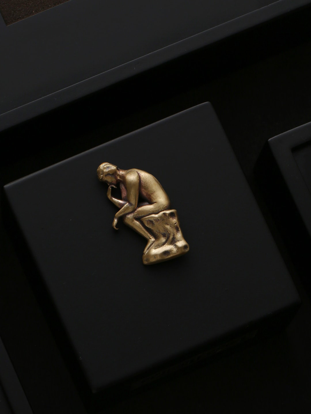 COSA NOSTRAA Men Gold-Toned Antique The Thinker Shaped Brooch