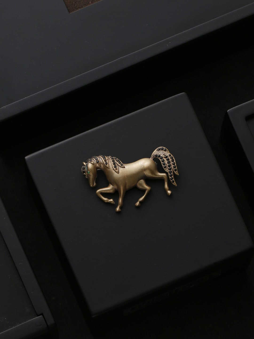 COSA NOSTRAA Men Gold-Toned The Running Horse Statement Brooch