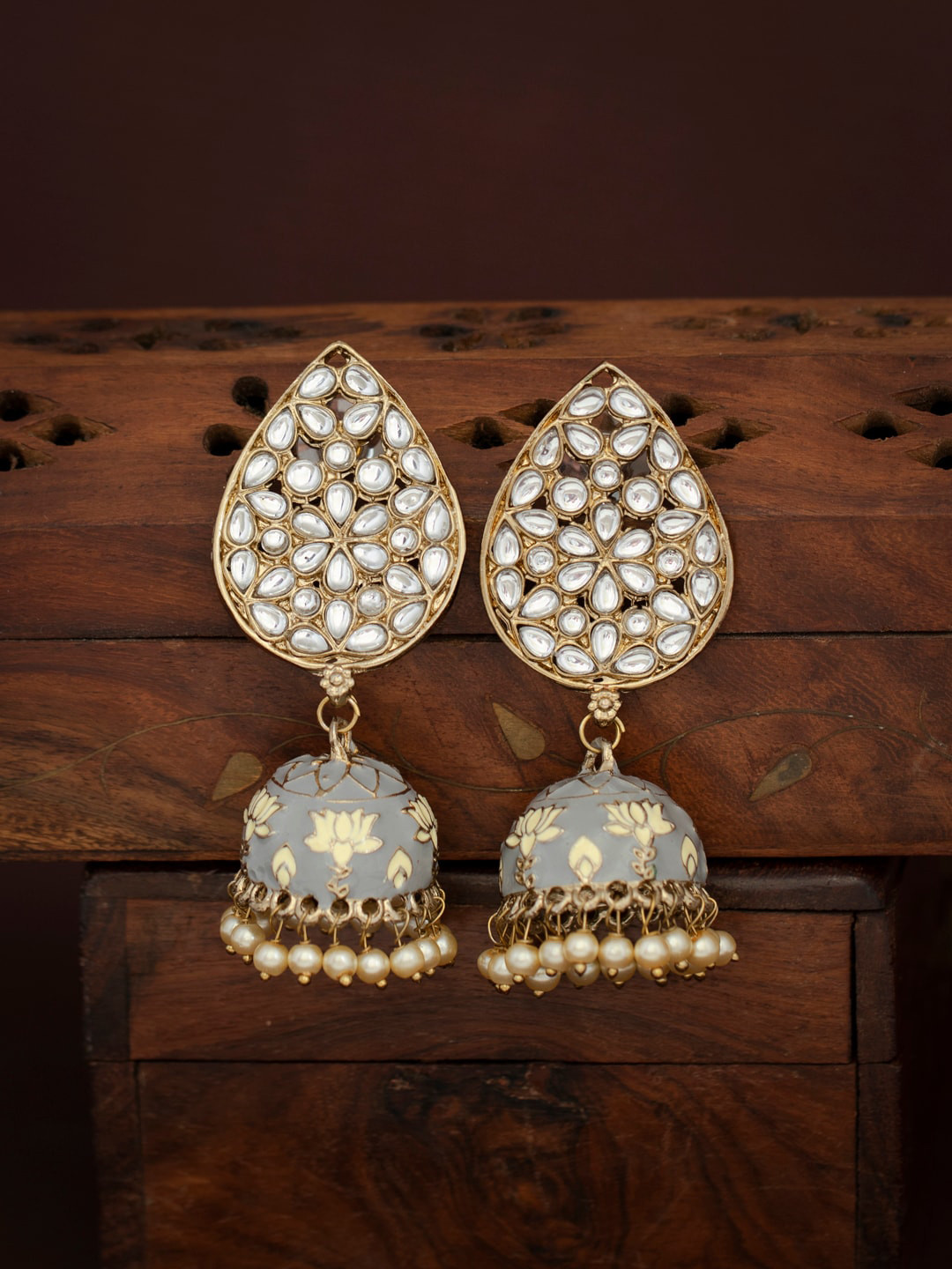 Sukkhi Grey Contemporary Jhumkas