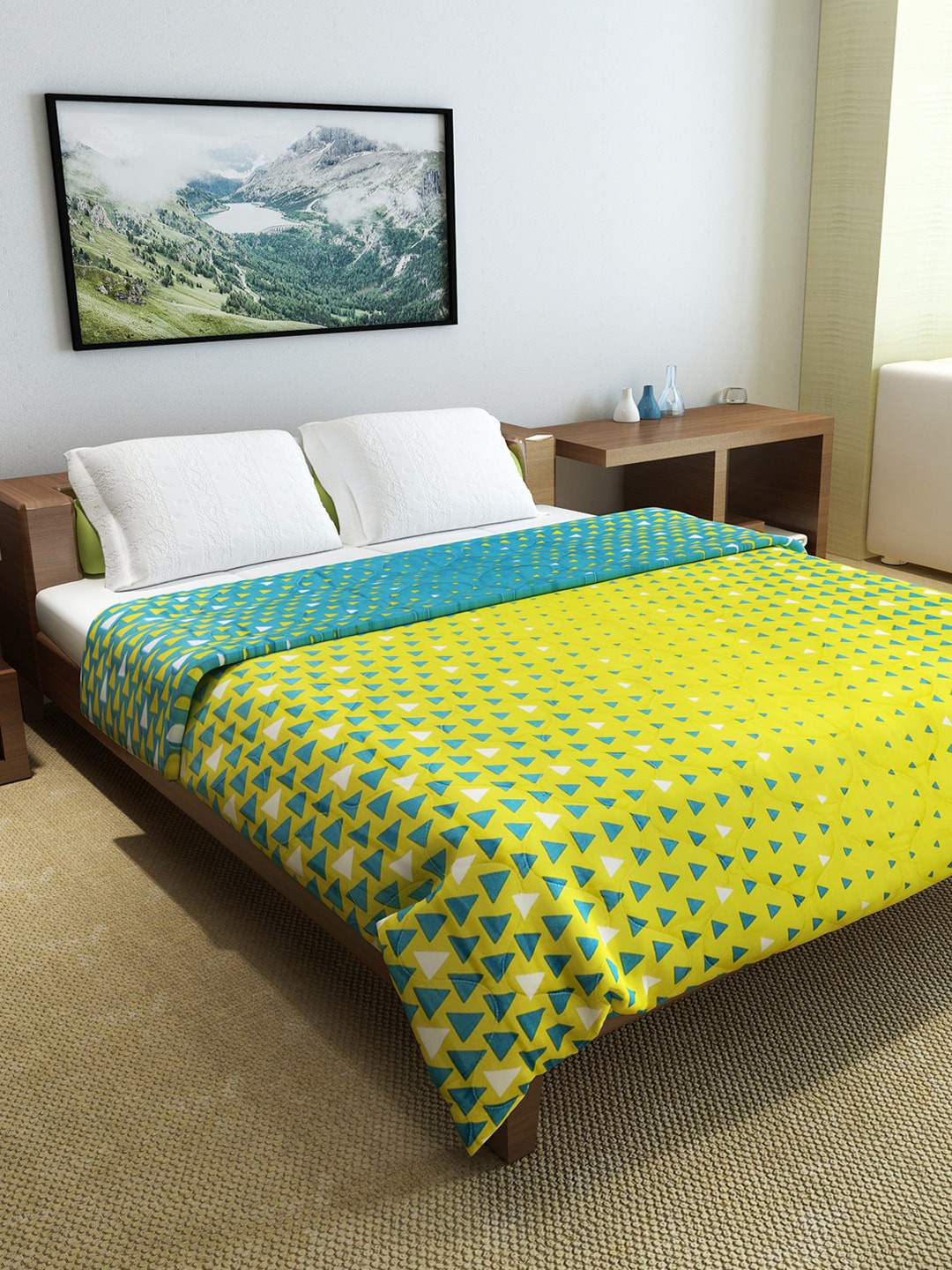 Divine Casa Green & Yellow Geometric Mild Winter 150 GSM Double Bed Comforter