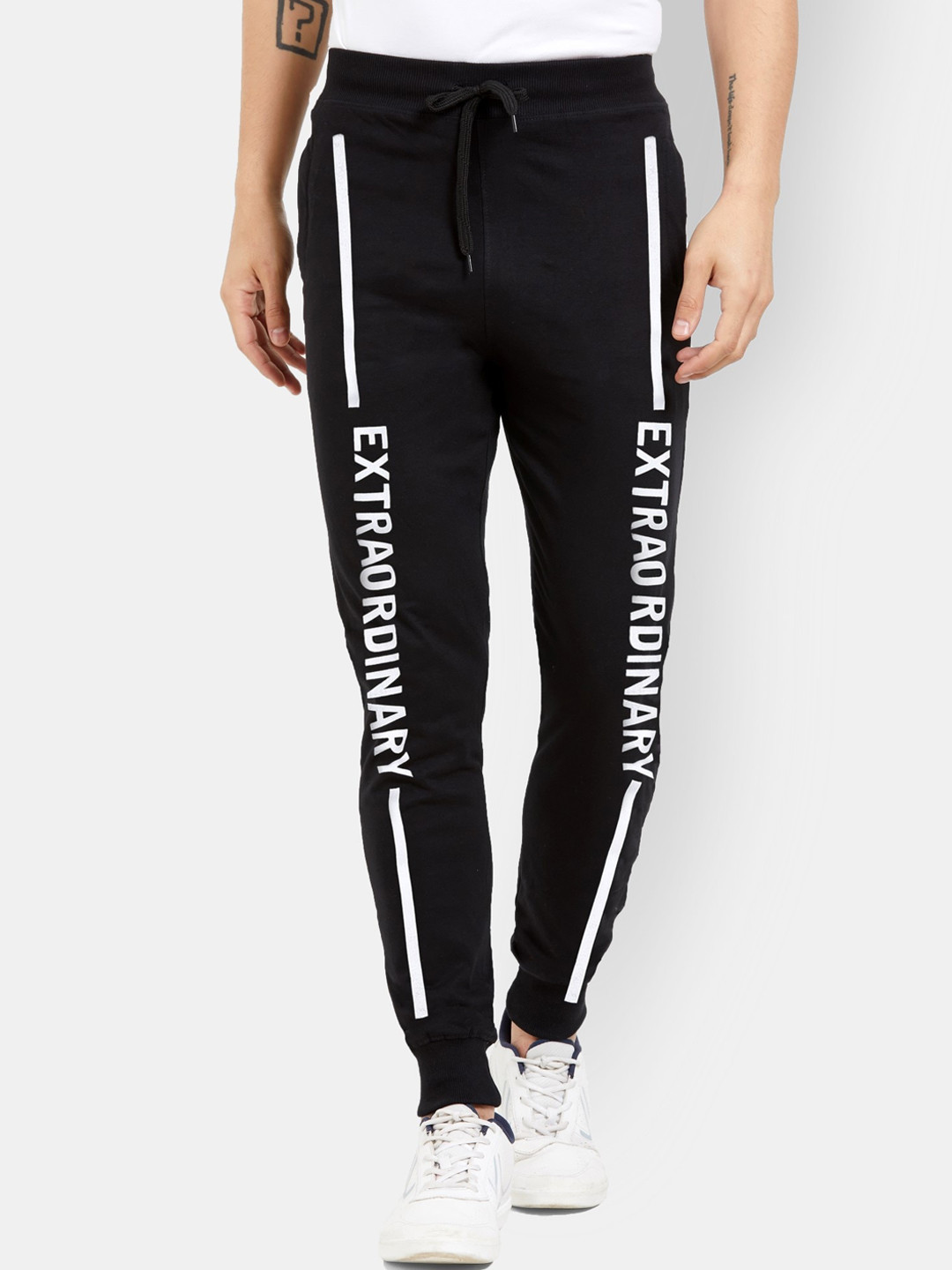 Maniac Men Black & White Printed Slim-Fit Joggers