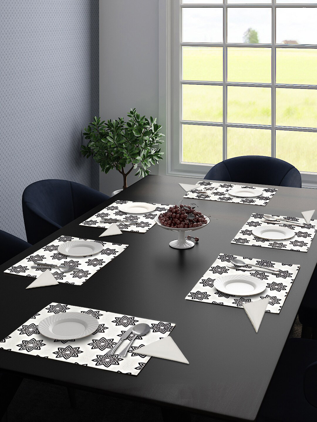 Saral Home Set Of 6 White & Black Woven Geometric Printed Rectangular Table Placemats