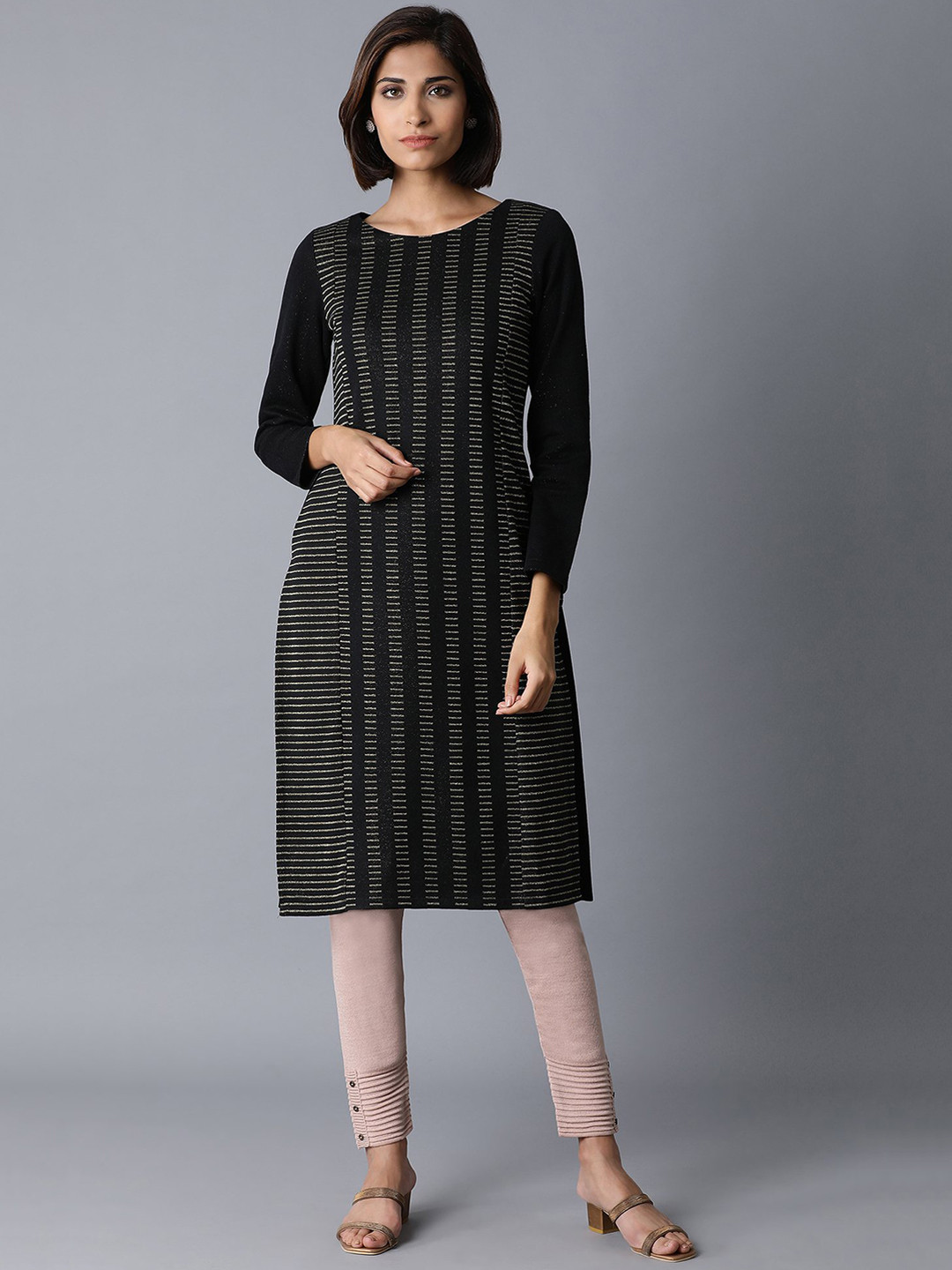 W Women Black Wove Design Kurta