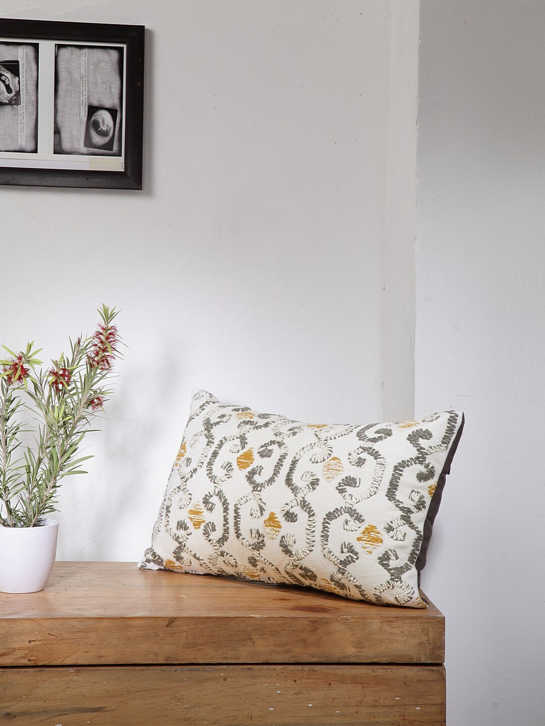 BLANC9 Off-White Single Embroidered Rectangle Cushion Cover