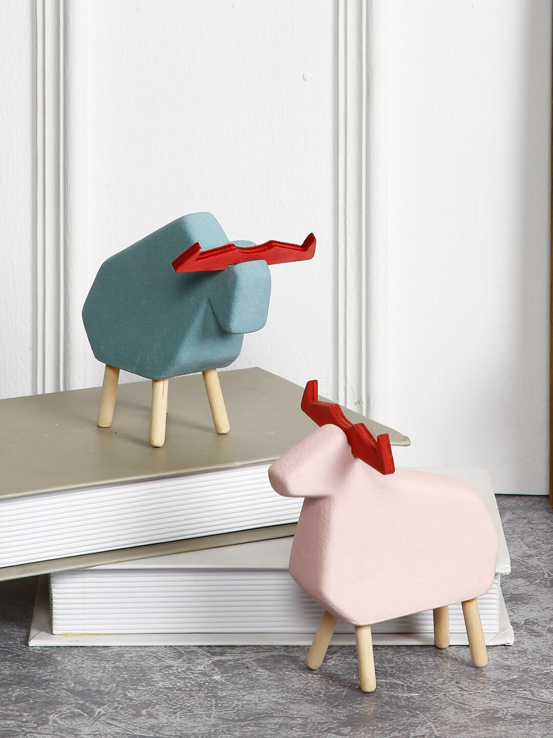 TAYHAA Cow Pair Pink Polyresin Matte Living Room Set of 2 Small Showpieces - 4.9 Inches